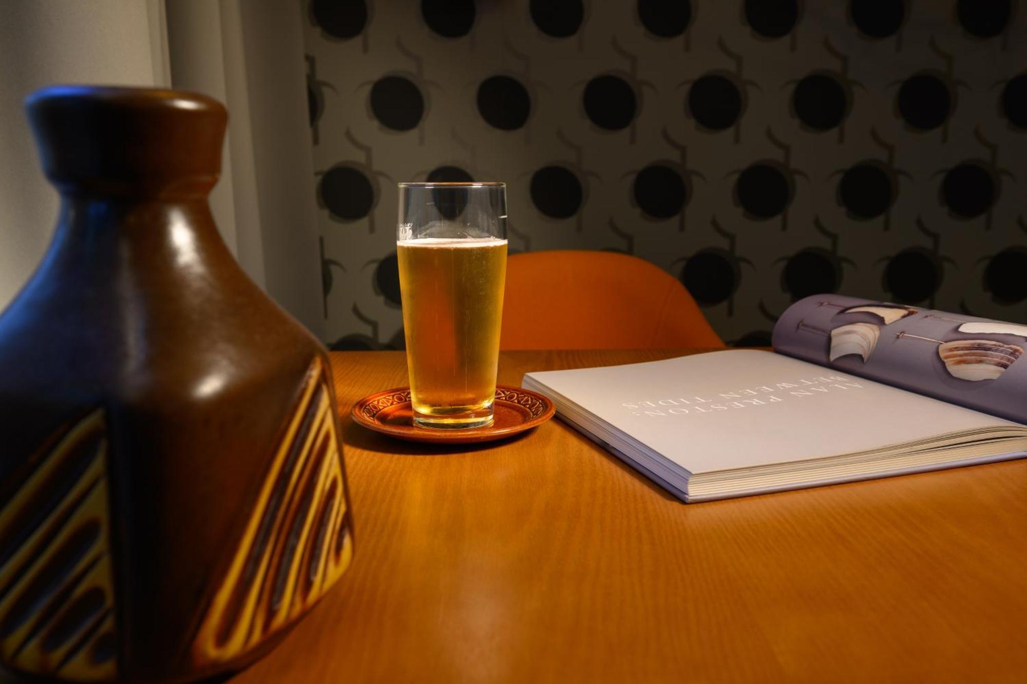 Ohtel Auckland Hotel Exterior foto A glass of ginger beer